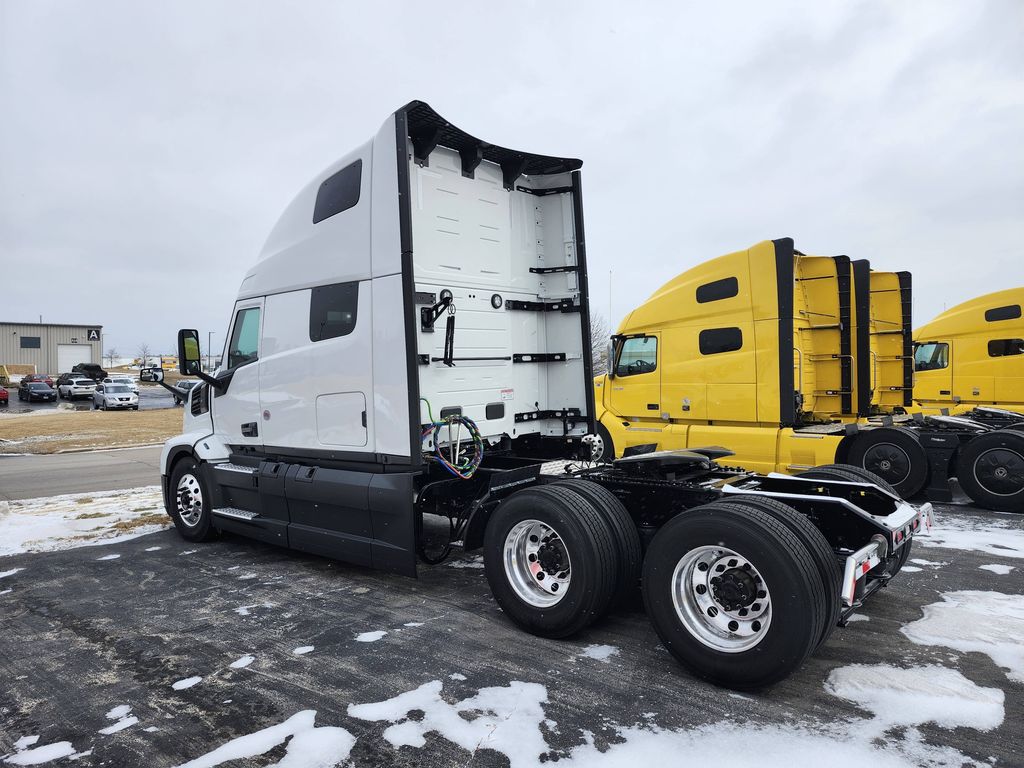 Slide images of 2026 MACK PIONEER 64T 76H