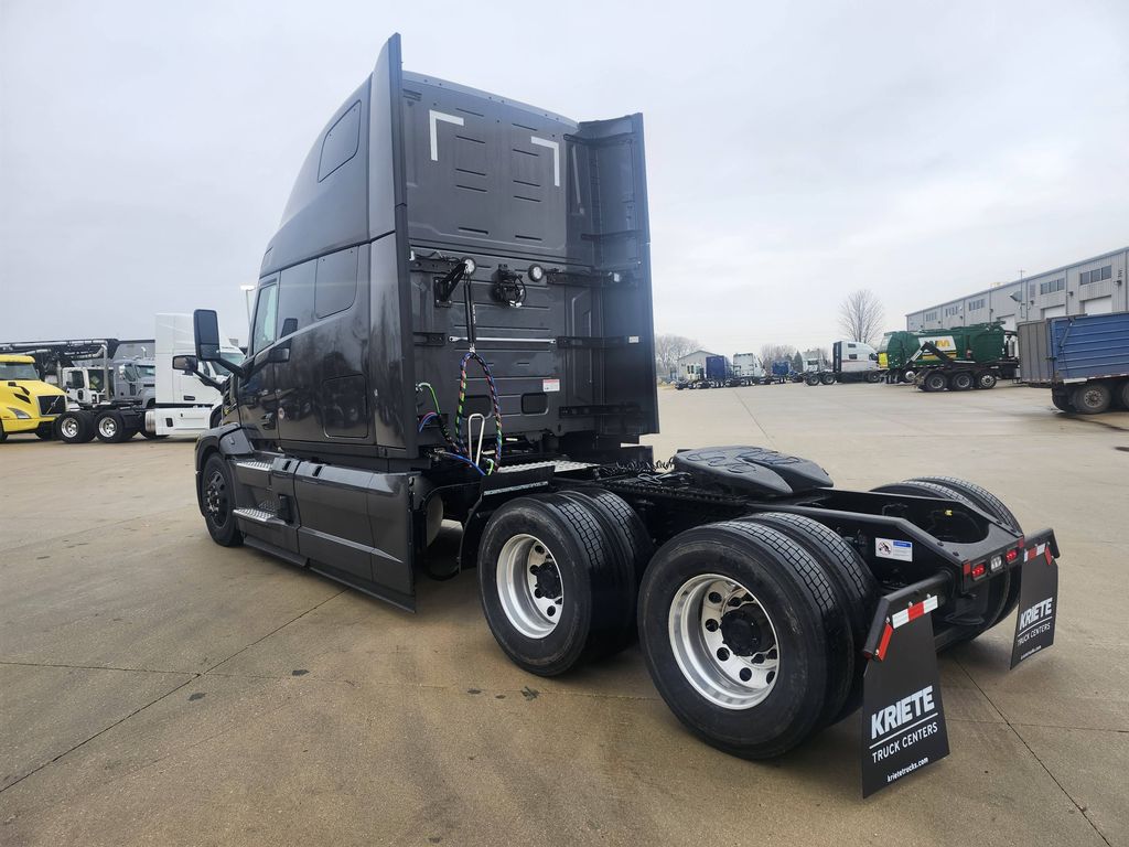 Slide images of 2026 MACK PIONEER 64T 76H