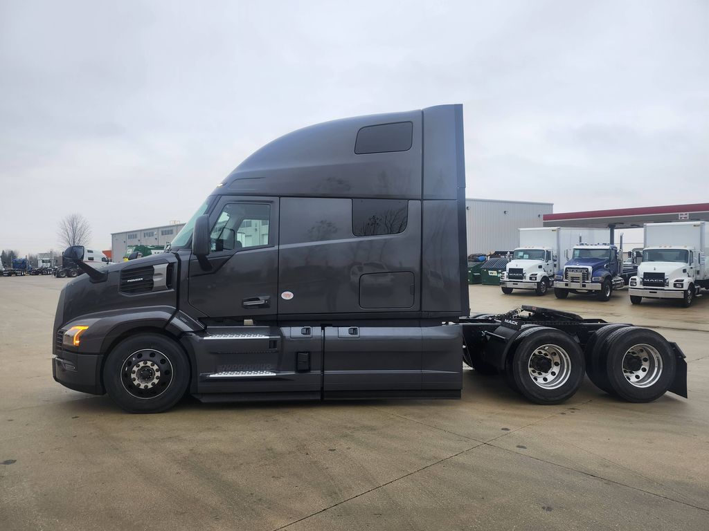 Slide images of 2026 MACK PIONEER 64T 76H