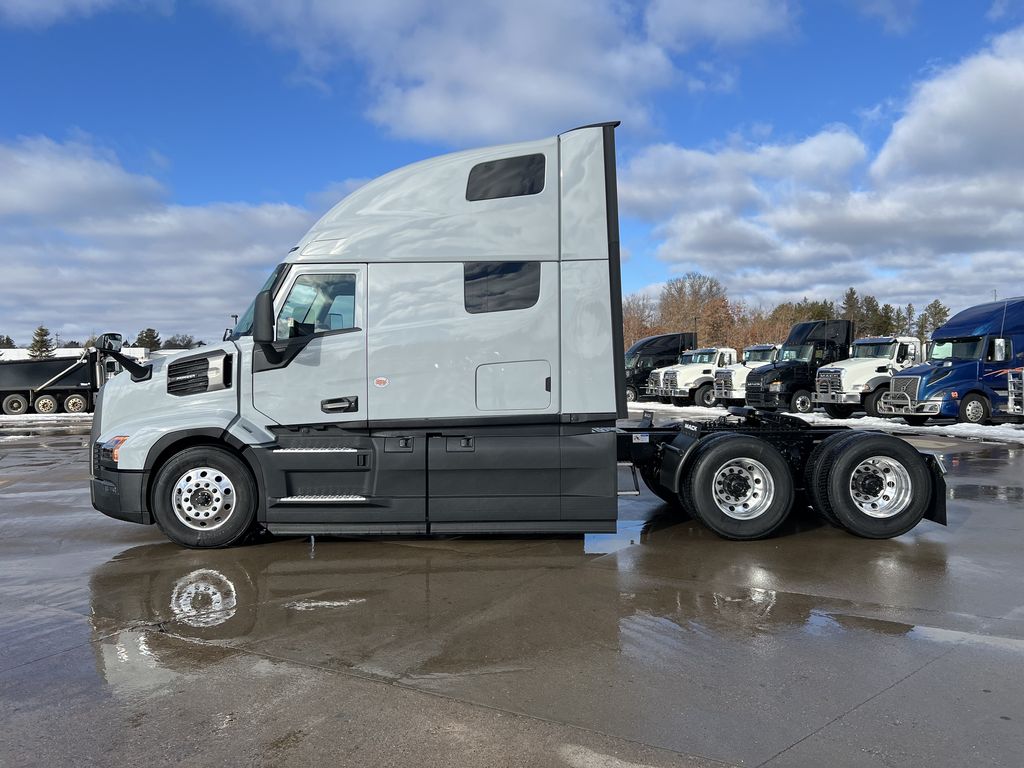 Slide images of 2026 MACK PIONEER 64T 76H