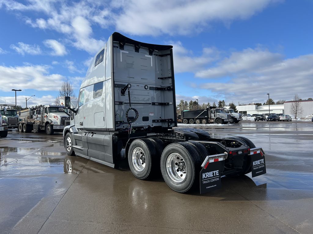 Slide images of 2026 MACK PIONEER 64T 76H