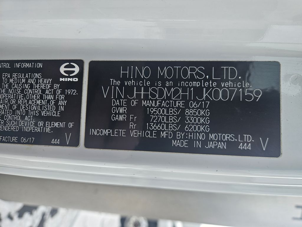 Slide images of 2018 HINO 195 