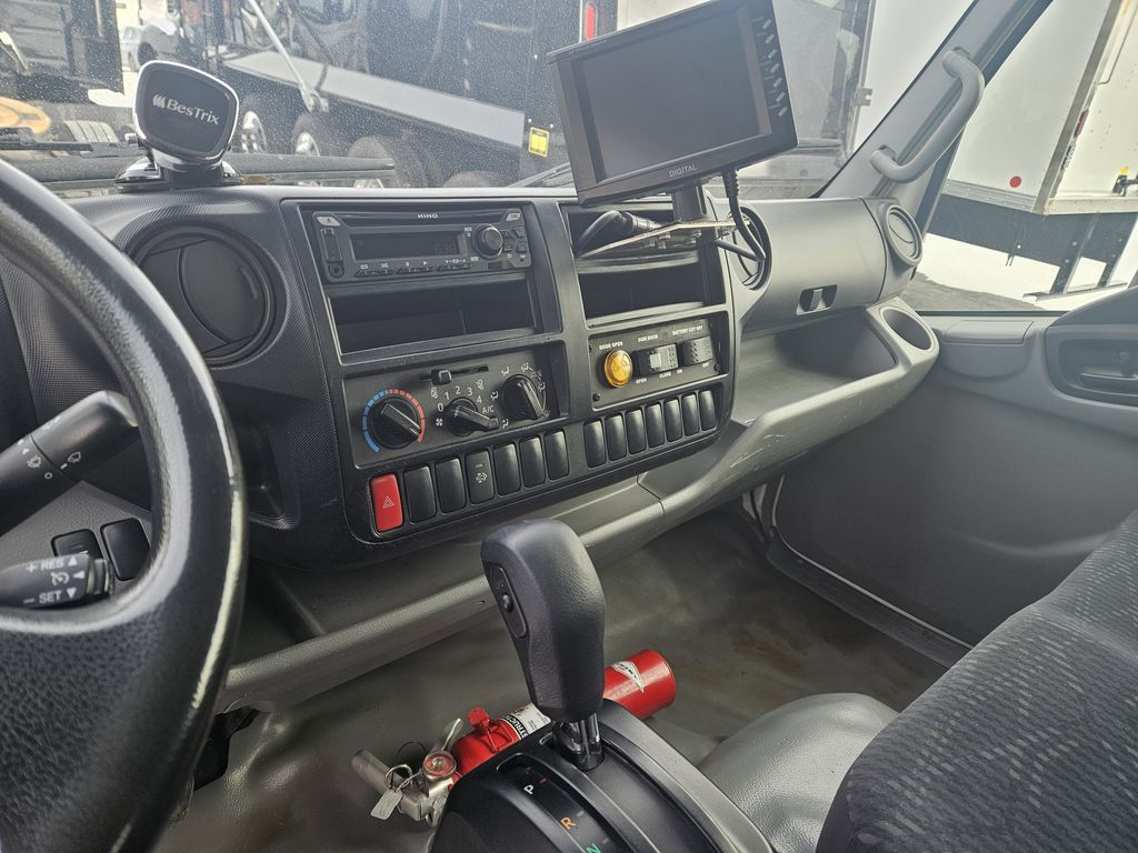 Slide images of 2018 HINO 195 