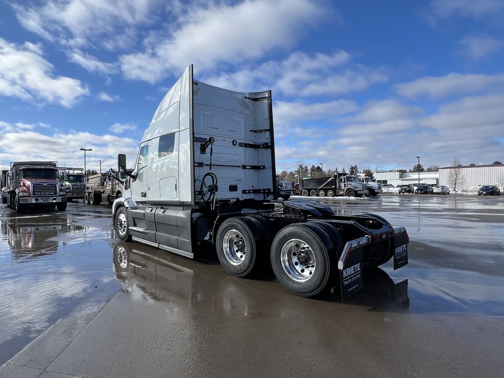 Slide images of 2026 MACK PIONEER 64T 64M