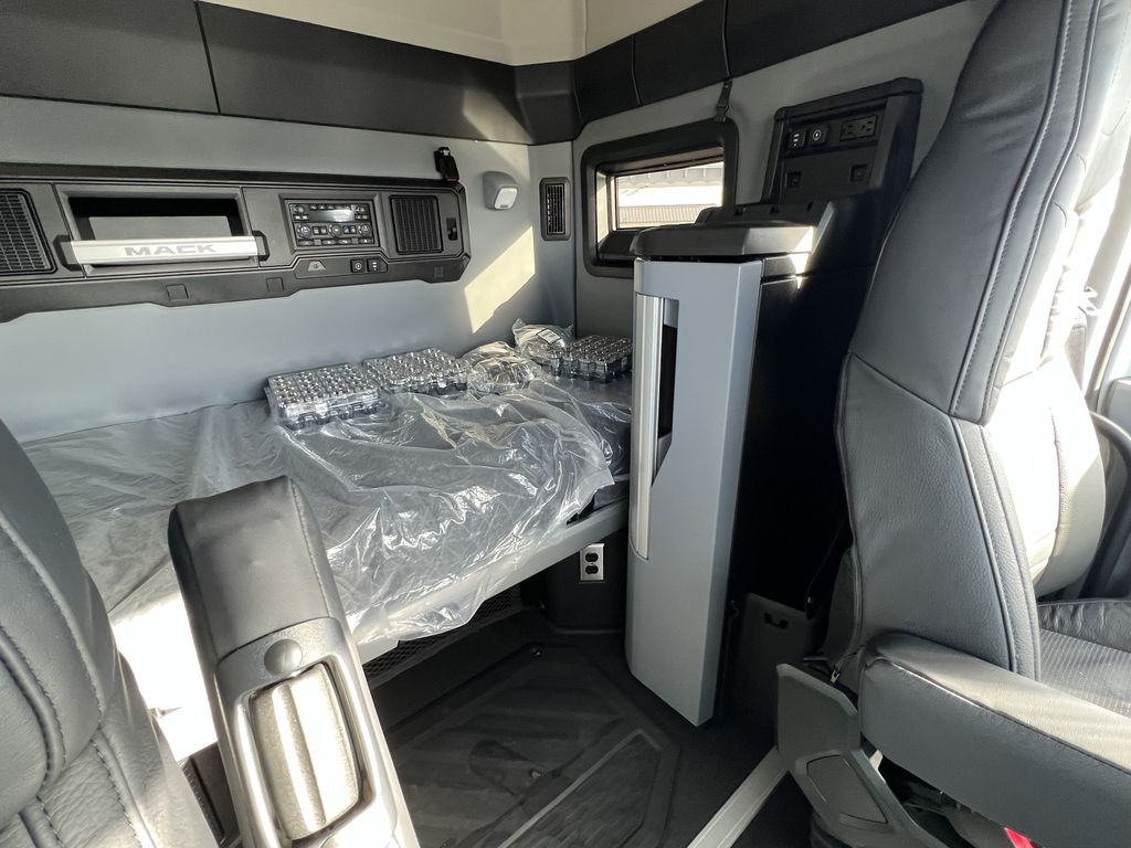 Slide images of 2026 MACK PIONEER 64T 64M