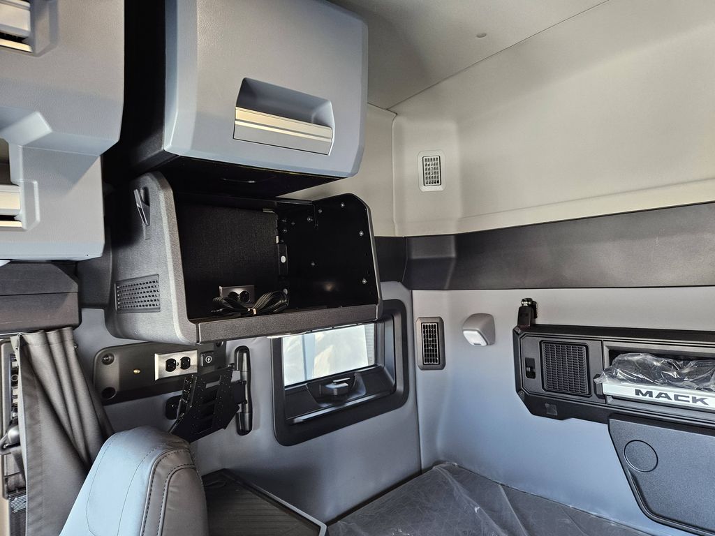 Slide images of 2026 MACK PIONEER 64T 64M