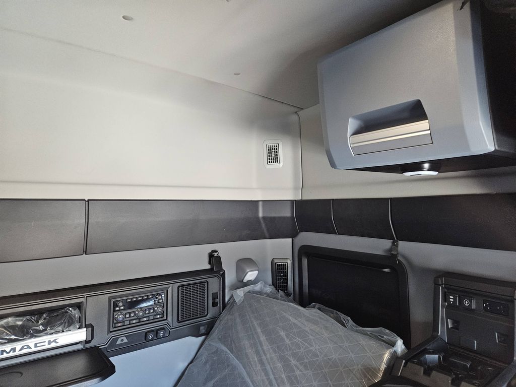 Slide images of 2026 MACK PIONEER 64T 64M