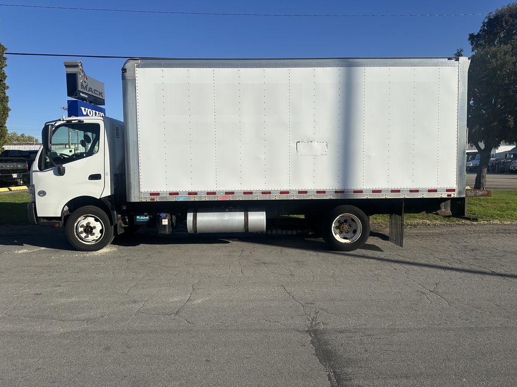 Slide images of 2018 HINO 195