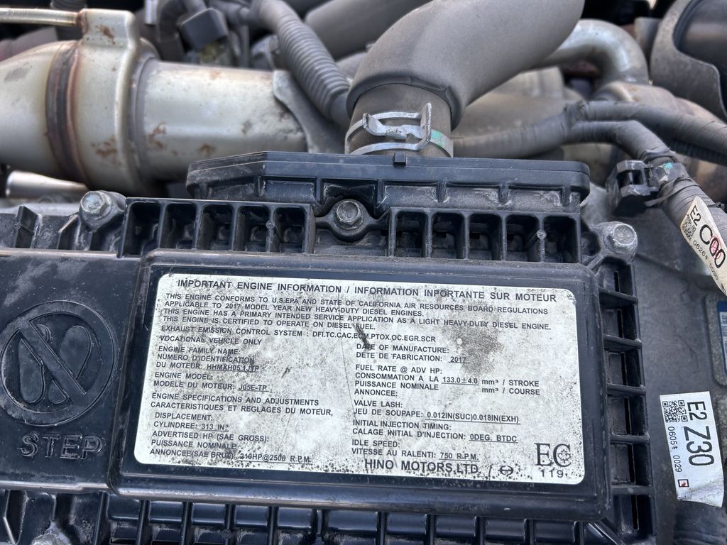 Slide images of 2018 HINO 195