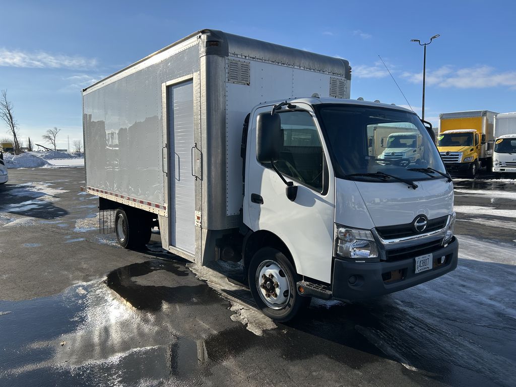 Slide images of 2018 HINO 195