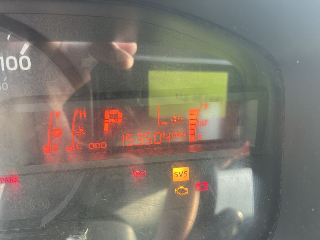 Slide images of 2018 HINO 195