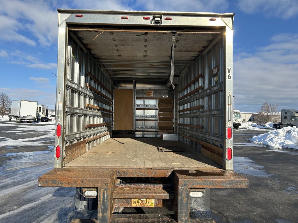 Slide images of 2018 HINO 195