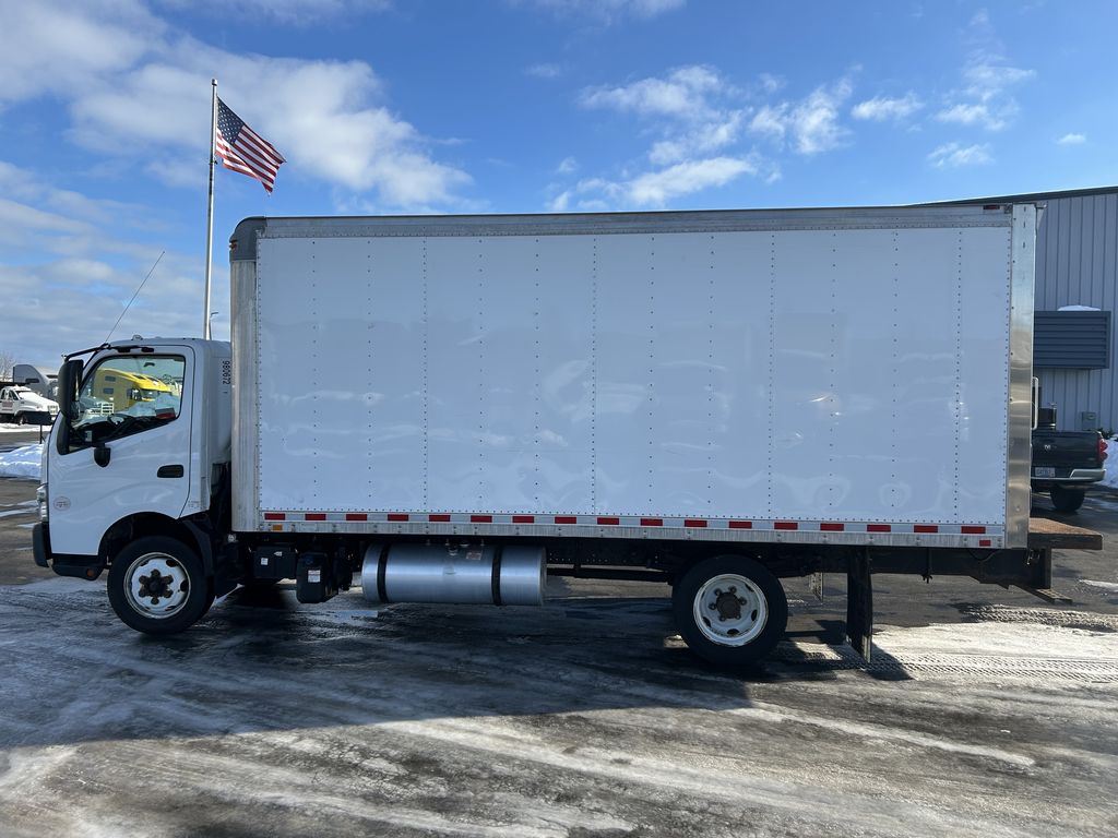 Slide images of 2018 HINO 195