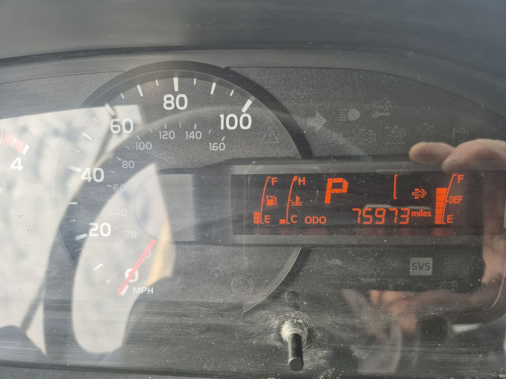 Slide images of 2018 HINO 195