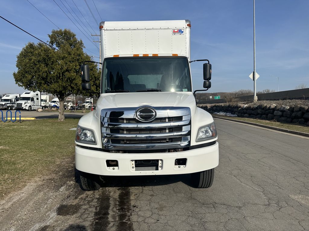 Slide images of 2018 HINO 268A