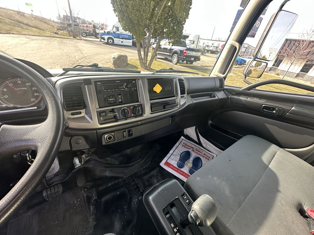 Slide images of 2018 HINO 268A