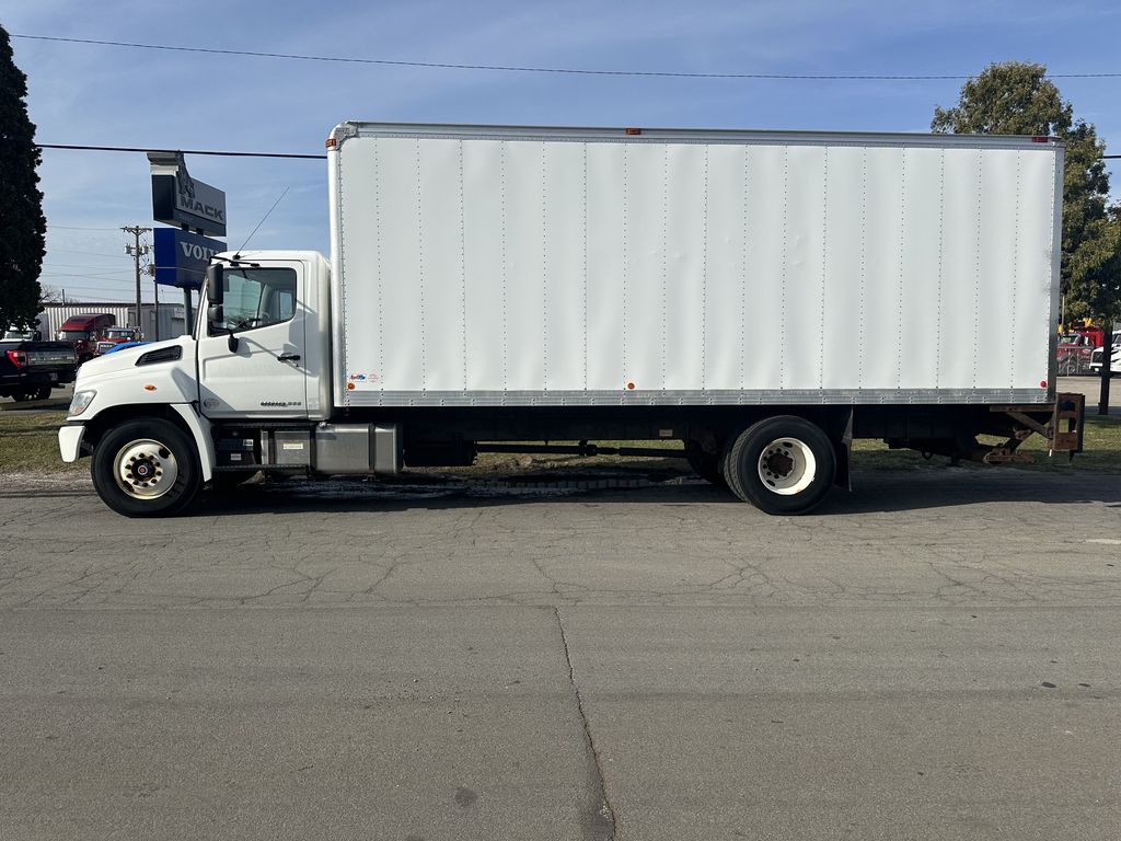 Slide images of 2018 HINO 268A