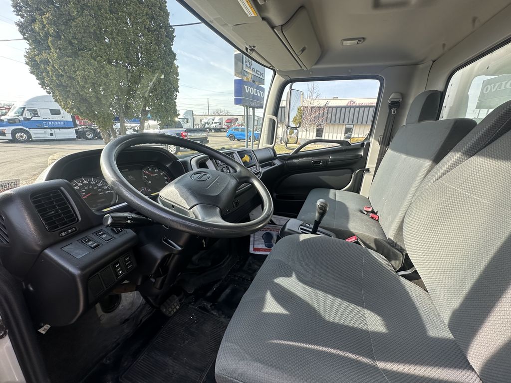 Slide images of 2018 HINO 268A