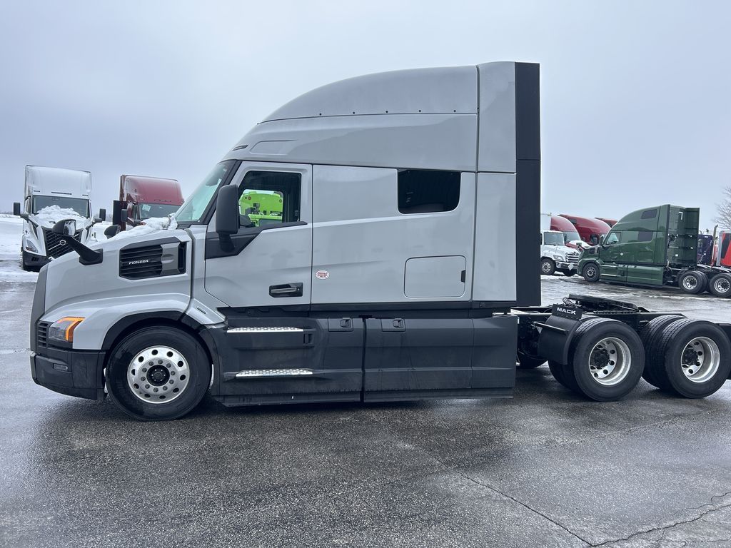 Slide images of 2026 MACK PIONEER 64T 76M