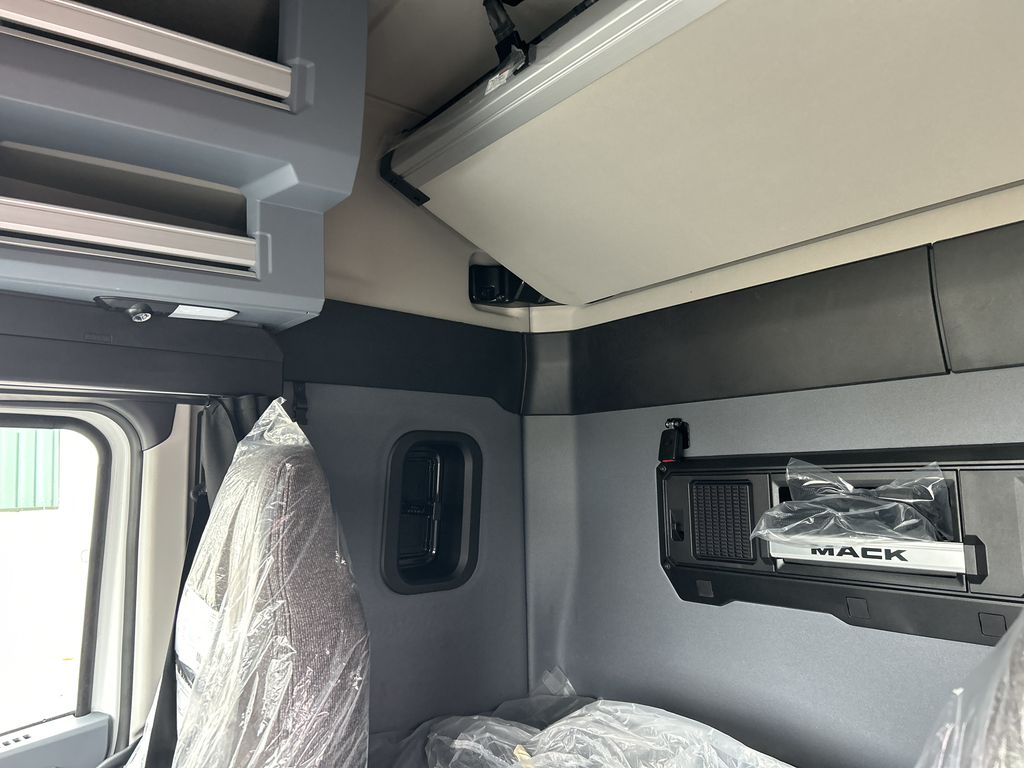 Slide images of 2026 MACK PIONEER 64T 44M