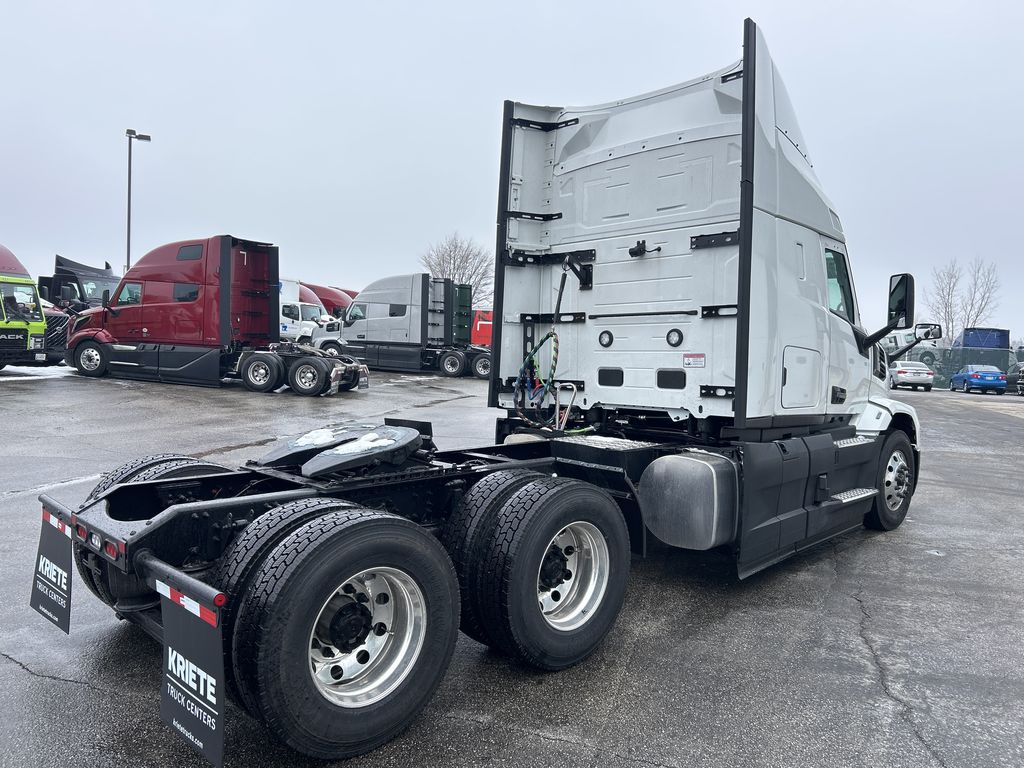 Slide images of 2026 MACK PIONEER 64T 44M