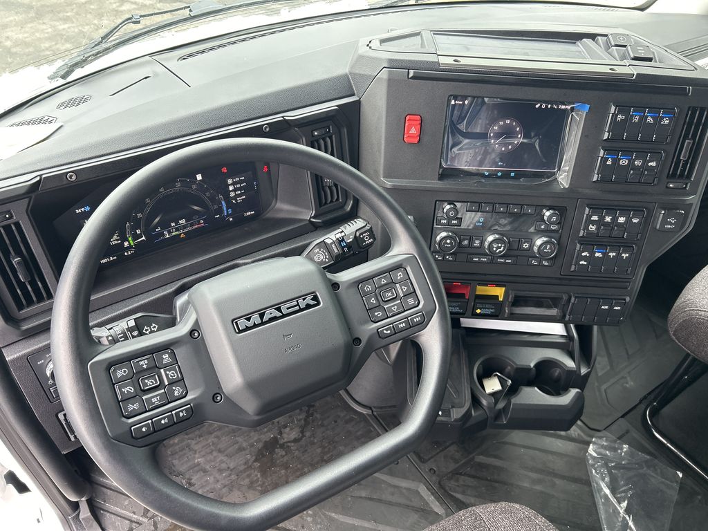 Slide images of 2026 MACK PIONEER 64T 44M