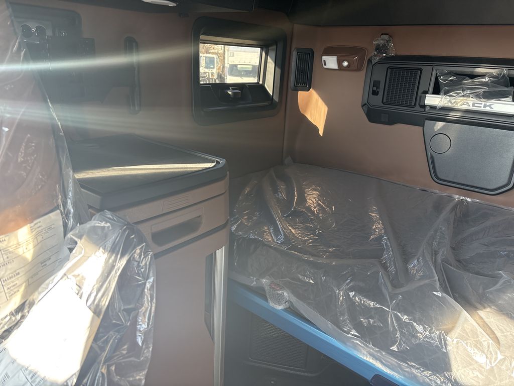 Slide images of 2026 MACK PIONEER 64T 76H