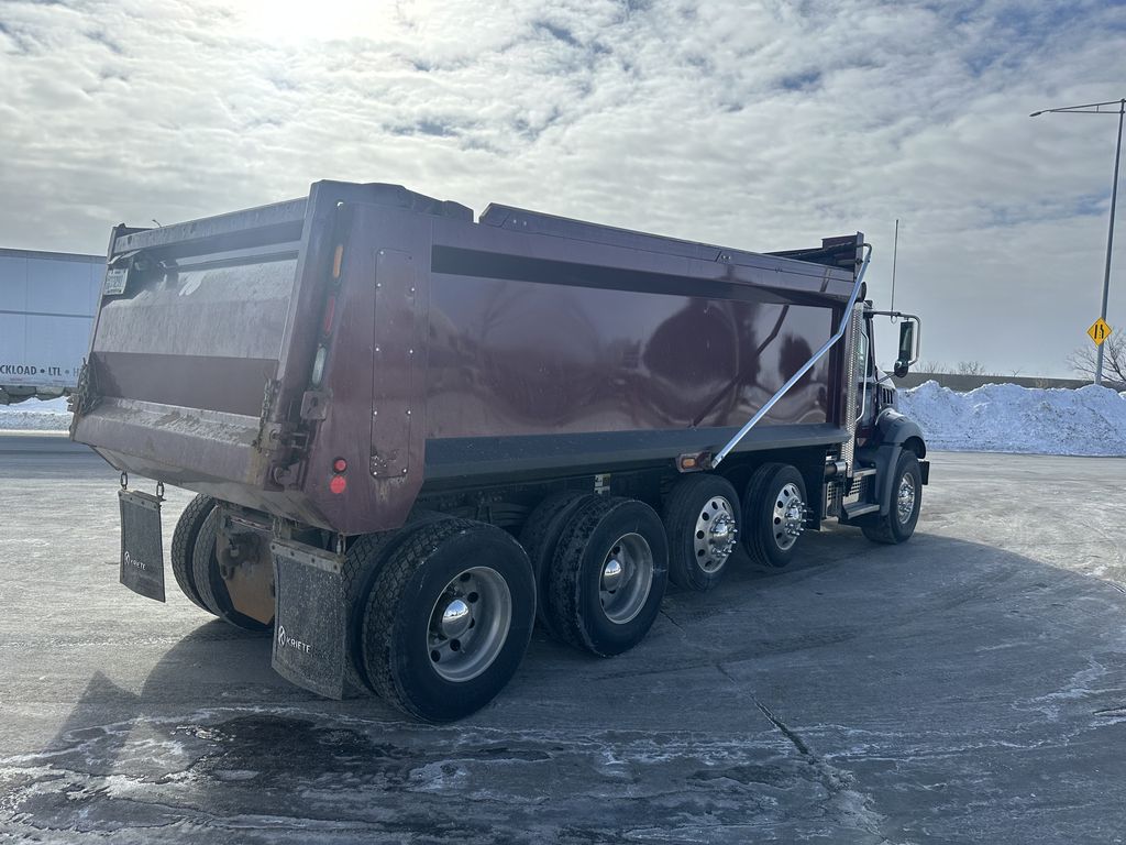 Slide images of 2022 MACK GR104B