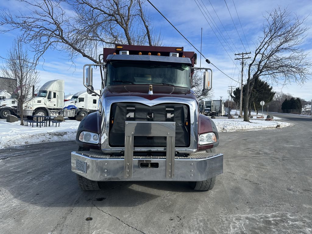 Slide images of 2022 MACK GR104B