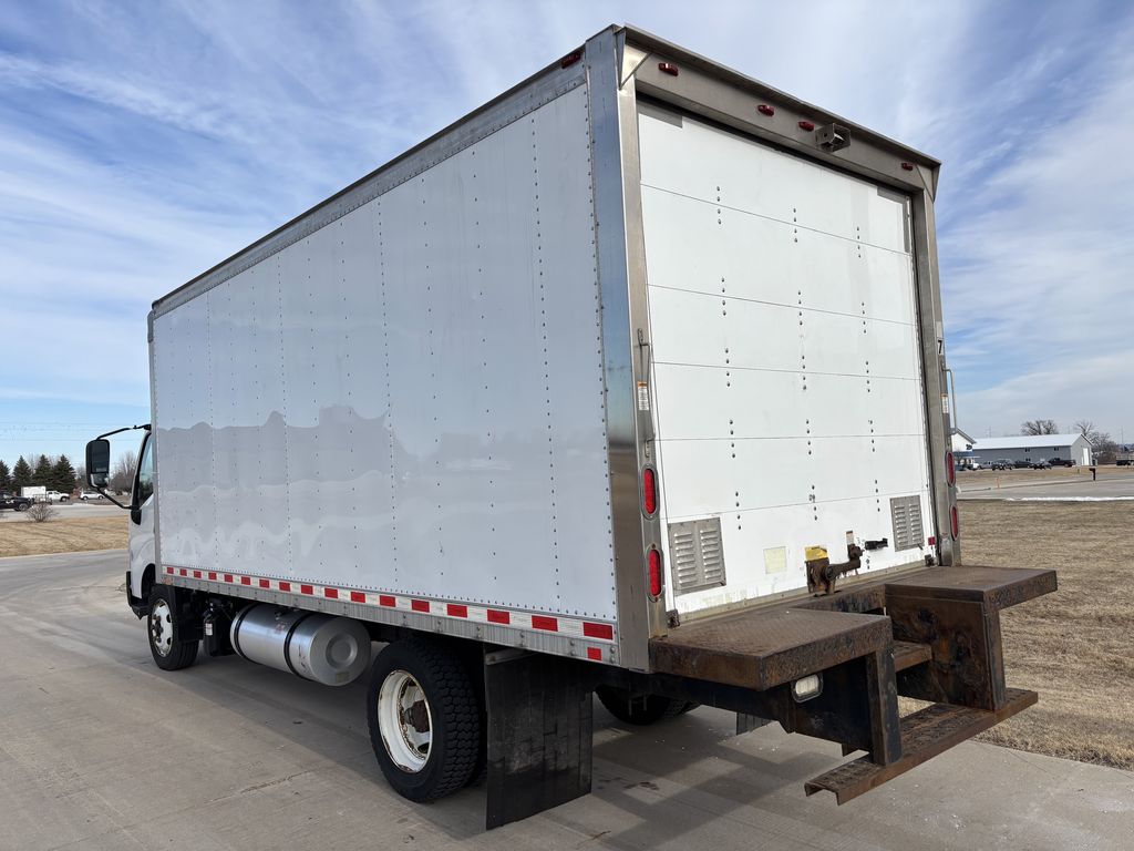 Slide images of 2018 HINO 195