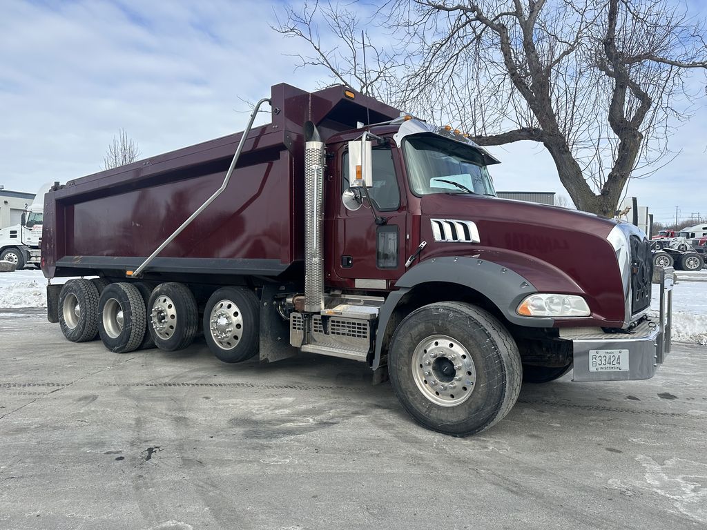 Slide images of 2022 MACK GR104BR