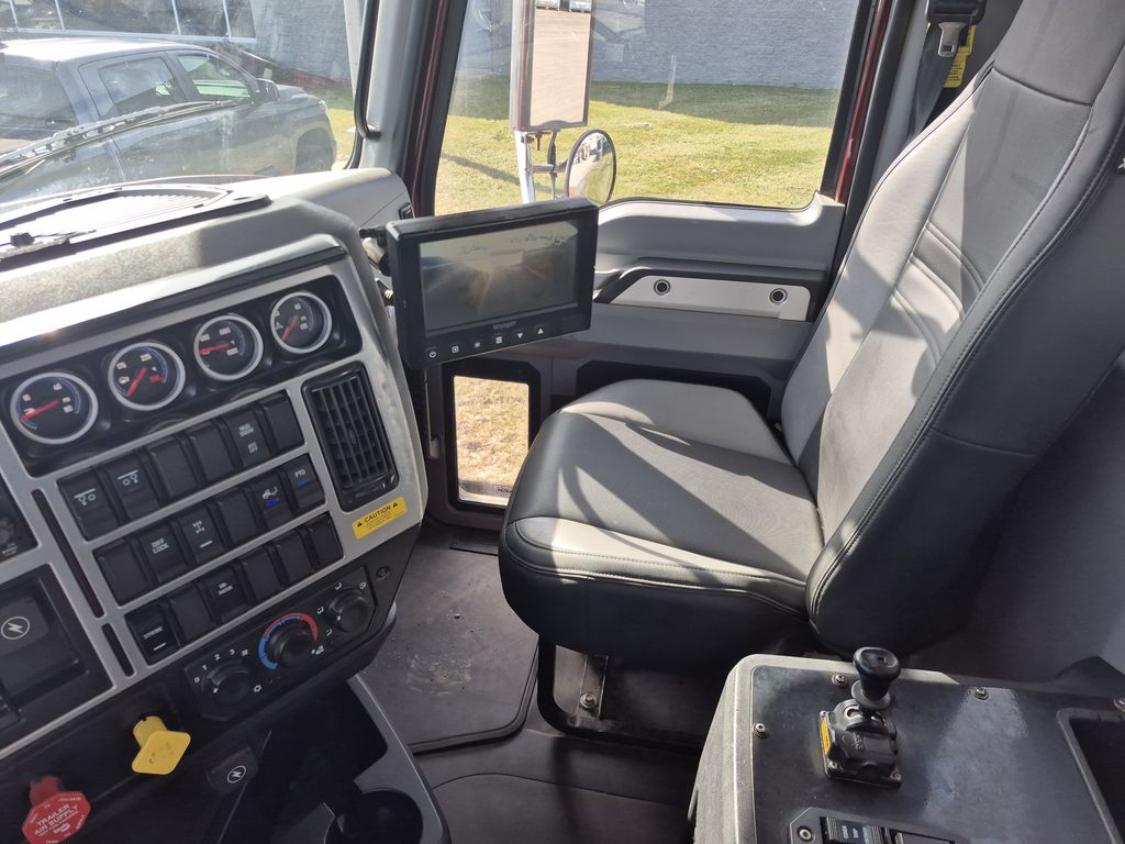 Slide images of 2022 MACK GR104BR