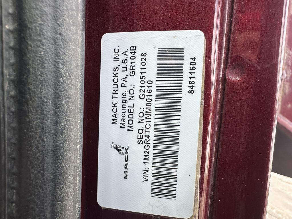 Slide images of 2022 MACK GR104BR