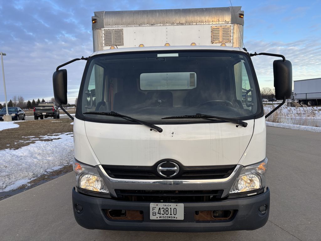 Slide images of 2018 HINO 195