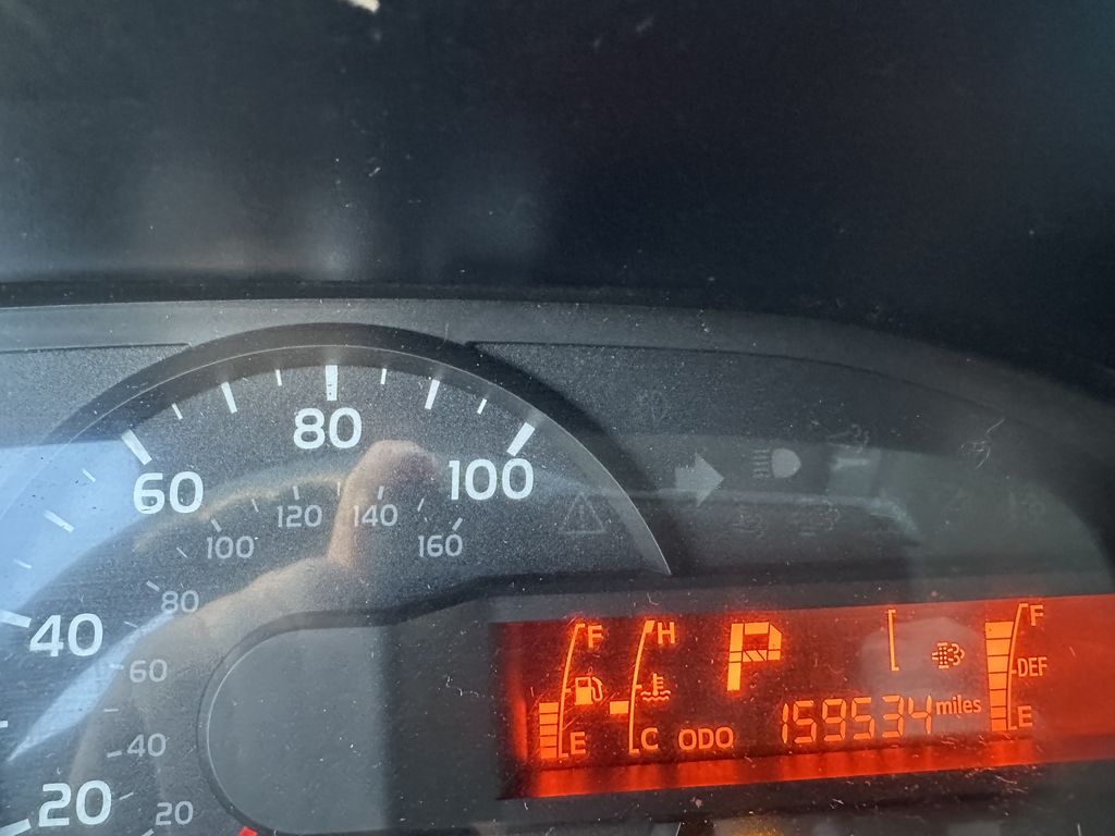 Slide images of 2018 HINO 195