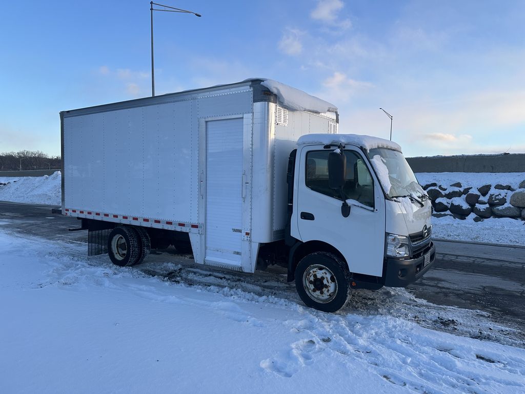 Slide images of 2018 HINO 195