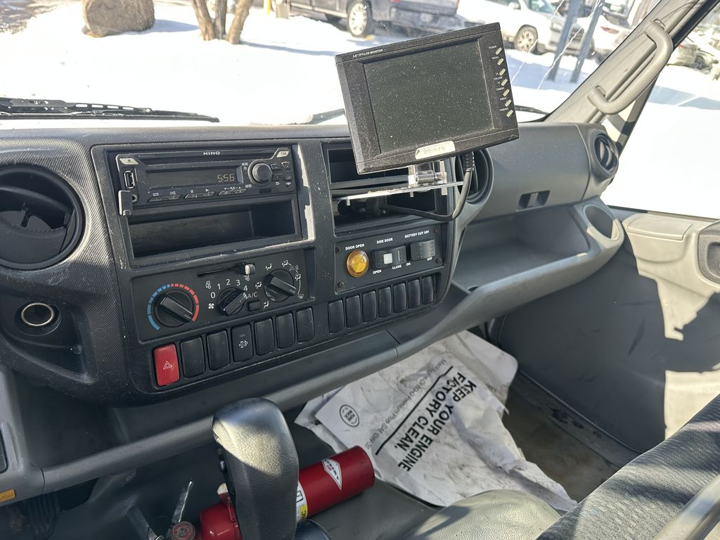 Slide images of 2018 HINO 195