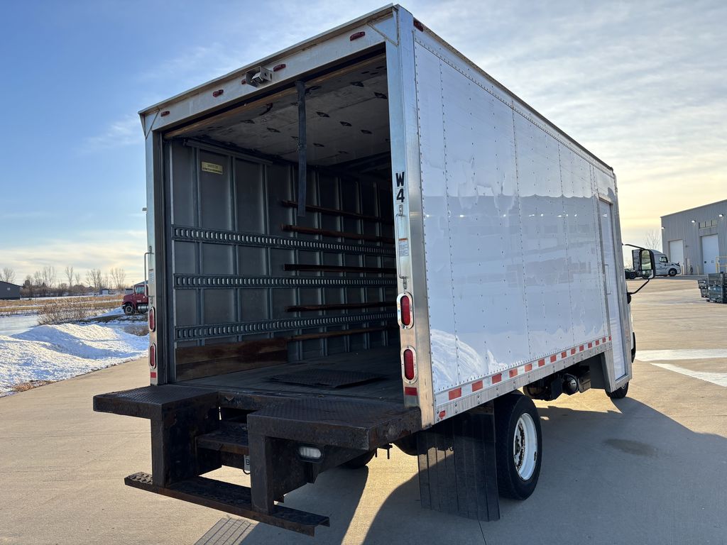 Slide images of 2018 HINO 195