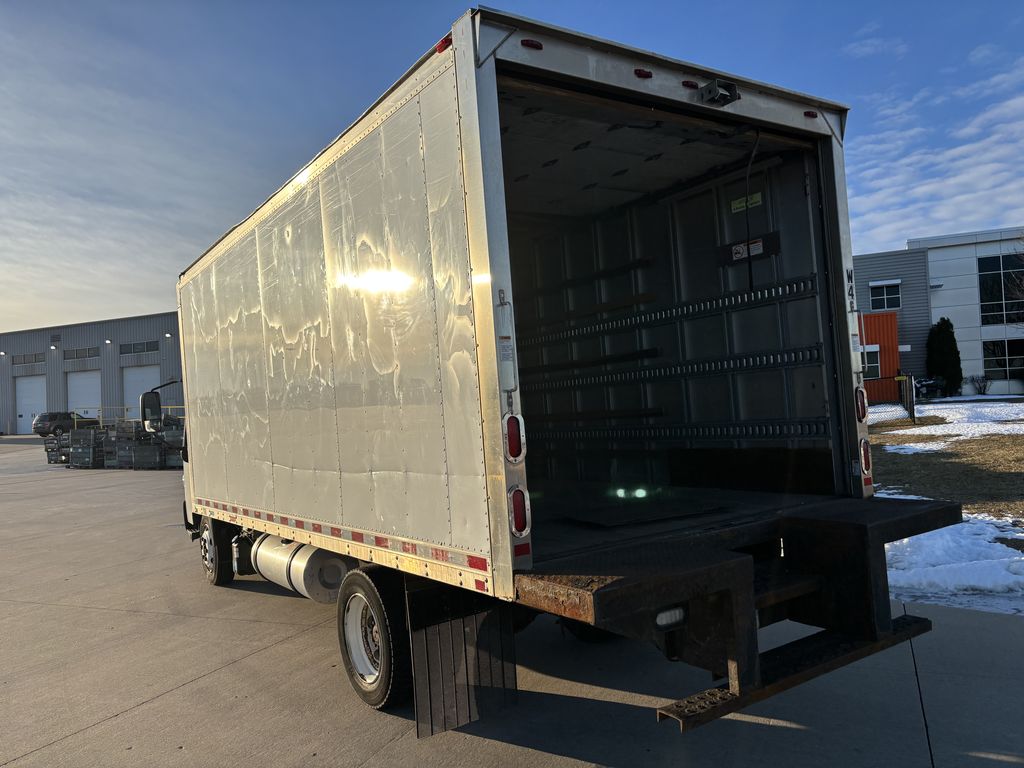 Slide images of 2018 HINO 195