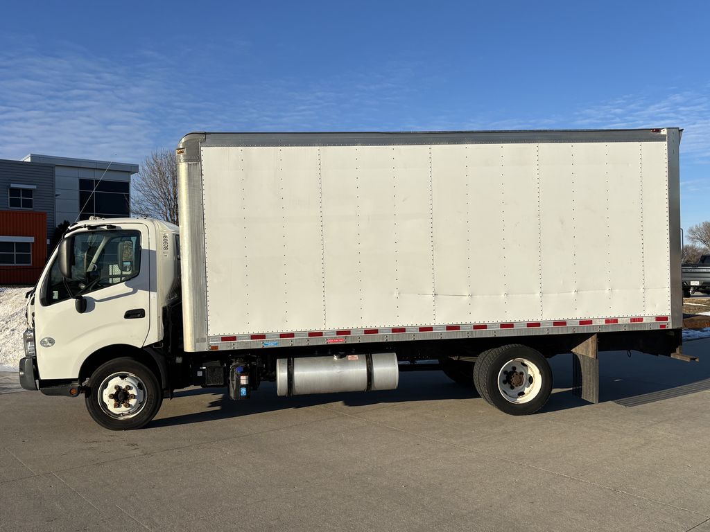 Slide images of 2018 HINO 195