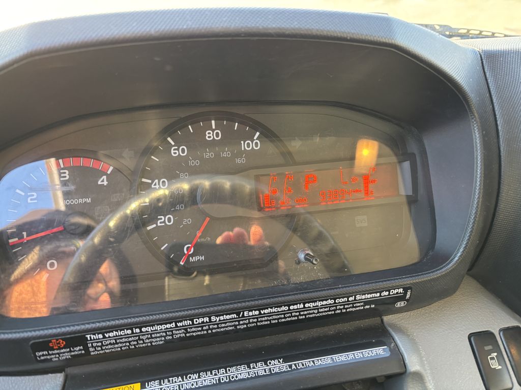 Slide images of 2018 HINO 195