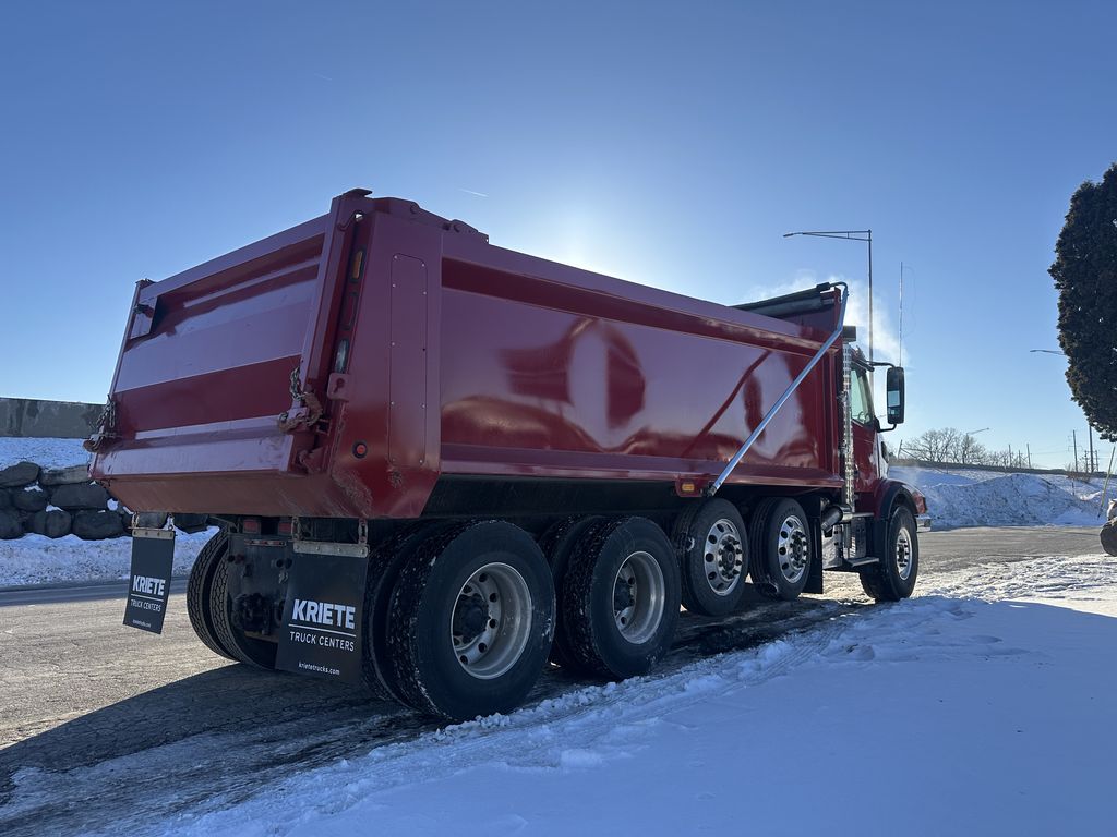 Slide images of 2025 VOLVO VHD64B300