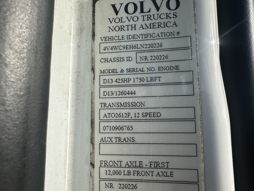 Slide images of 2020 VOLVO VNR64T-300