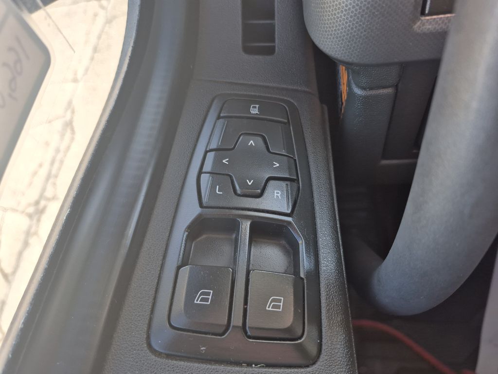 Slide images of 2025 VOLVO VNL64T760