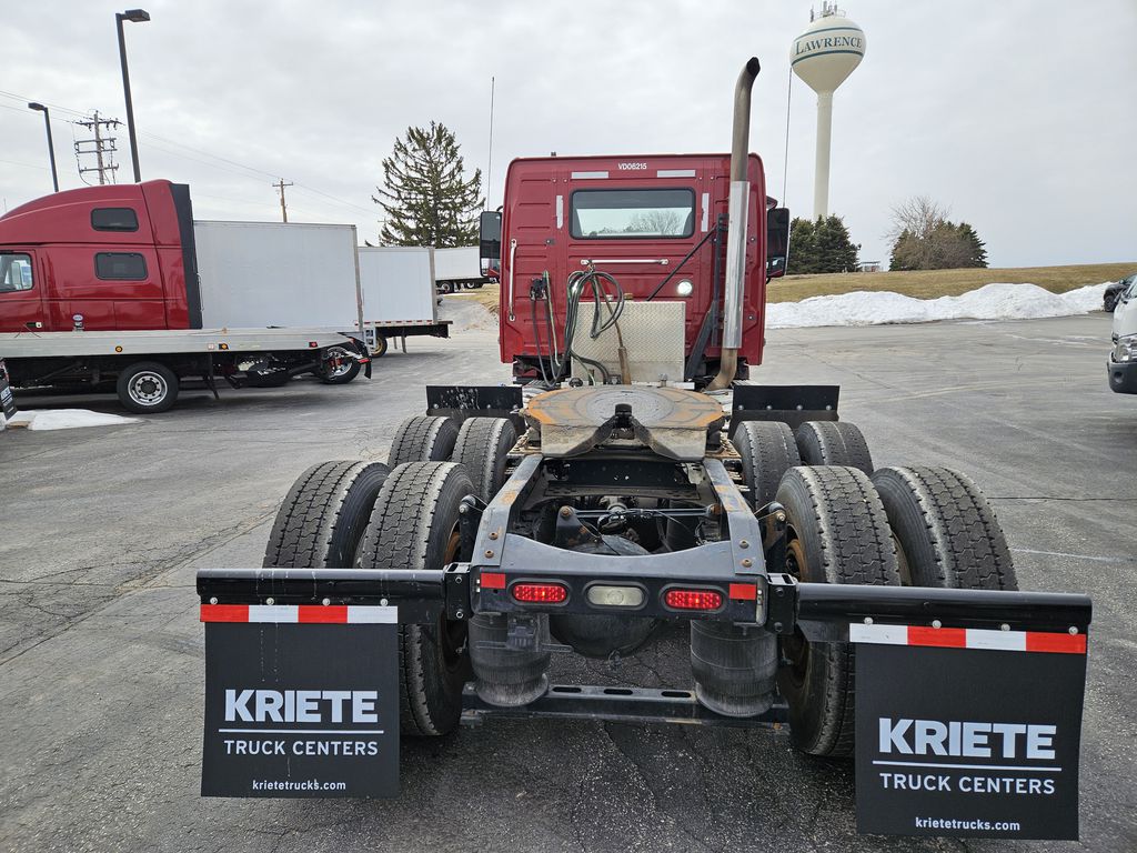 Slide images of 2020 VOLVO VNL64T300