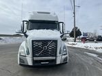 Slide images of 2022 VOLVO VNL64T860