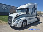 Slide images of 2022 VOLVO VNL64T860