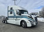 Slide images of 2022 VOLVO VNL64T860