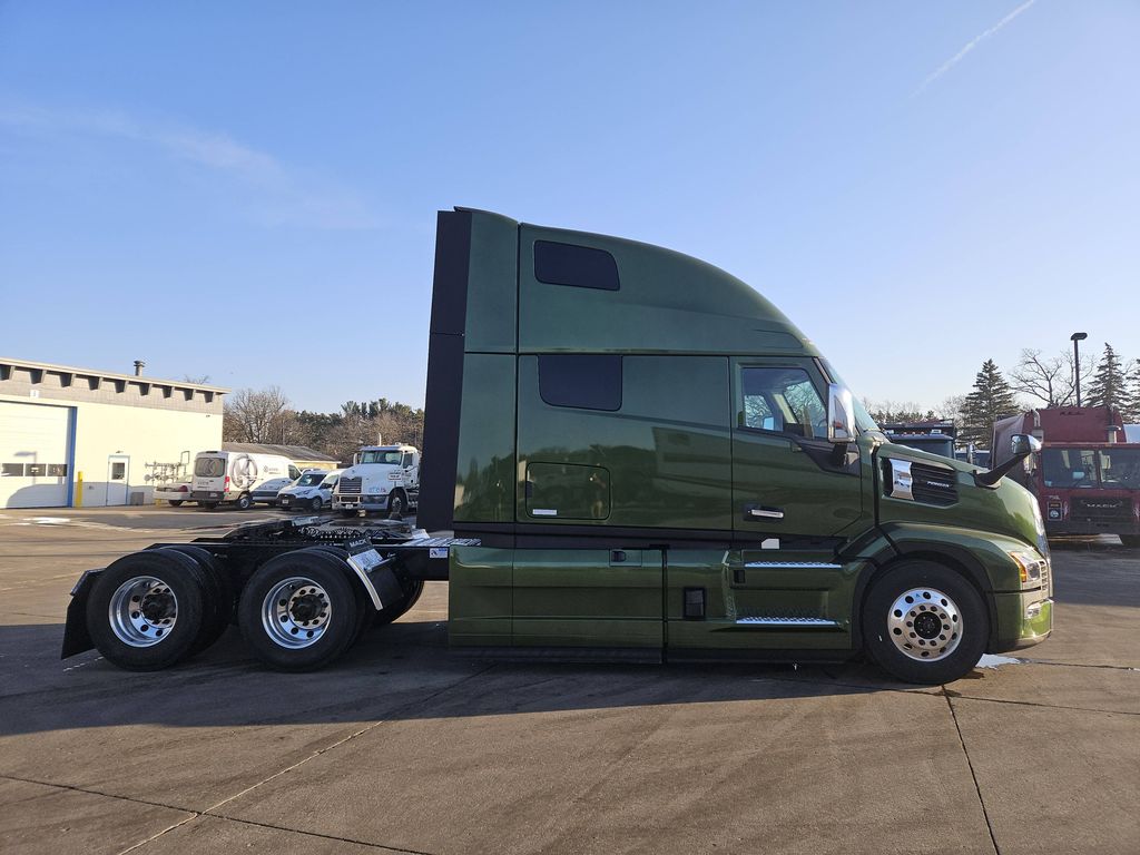 Slide images of 2026 MACK PIONEER 64T 76H