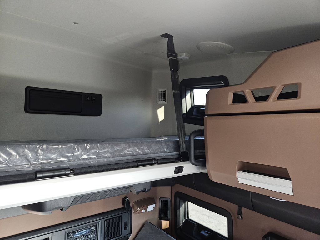 Slide images of 2026 MACK PIONEER 64T 76H